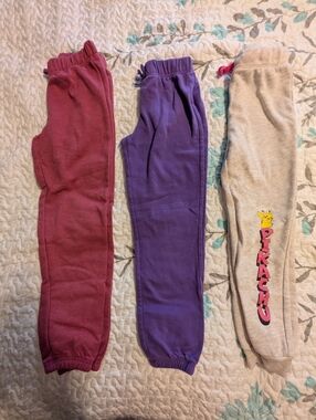 3 Pairs of Kids Sweatpants 7/8